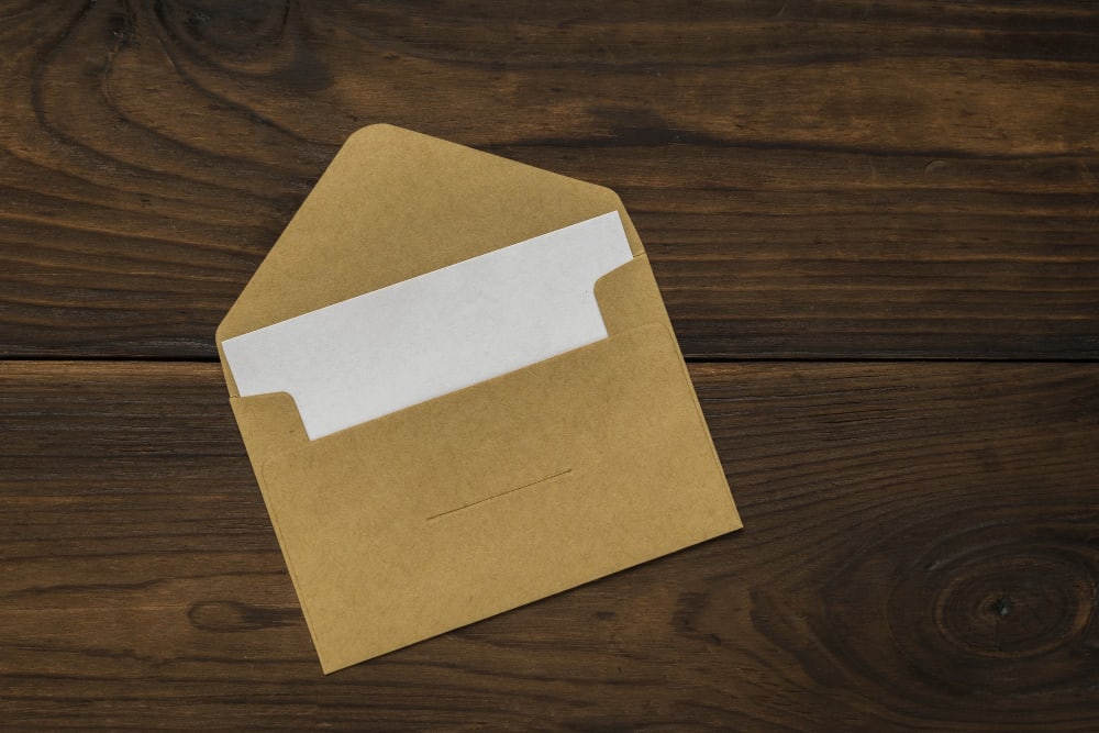 6 Types of Paper Envelopes to Personalize Your Letters